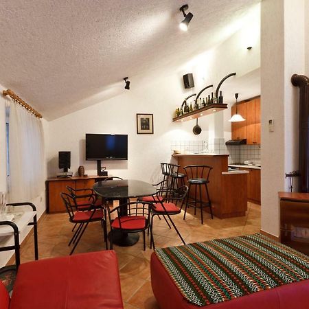 Apartmani Rasan Malinska Exterior foto